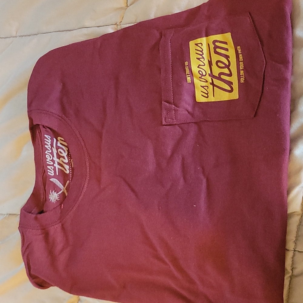 Tee shirt
